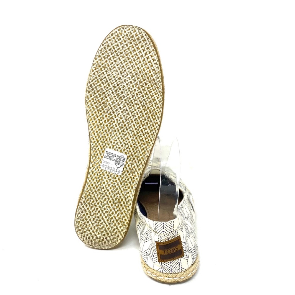 Toms Slip Ons - Picture 6 of 8